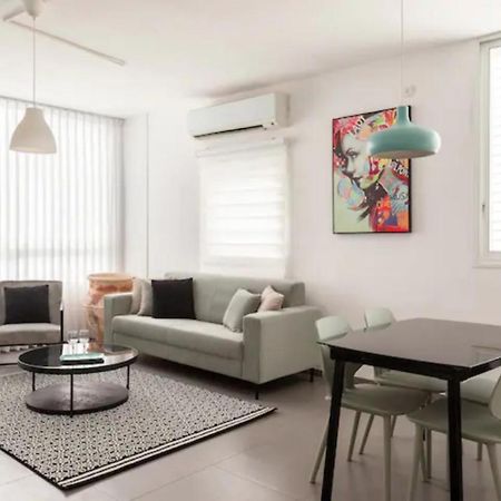 Oַ&O Group-Amazing Apt Bat-Yam 3 Min Walk To Beach Bat Yam Bagian luar foto