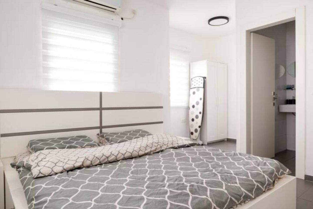 Oַ&O Group-Amazing Apt Bat-Yam 3 Min Walk To Beach Bat Yam Bagian luar foto