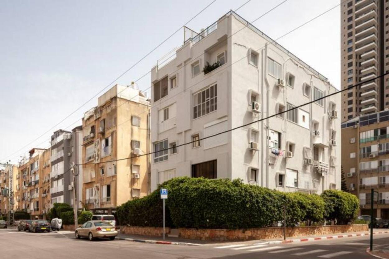 Oַ&O Group-Amazing Apt Bat-Yam 3 Min Walk To Beach Bat Yam Bagian luar foto
