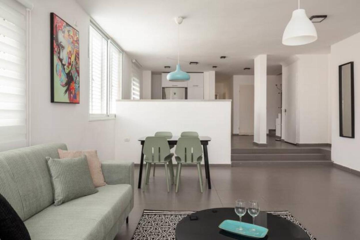 Oַ&O Group-Amazing Apt Bat-Yam 3 Min Walk To Beach Bat Yam Bagian luar foto